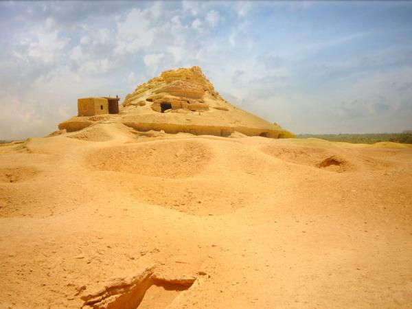 Siwa-Mountain-of-the-Dead (4)